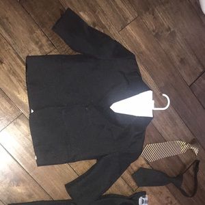 NWOT Toddler suit sz 3T